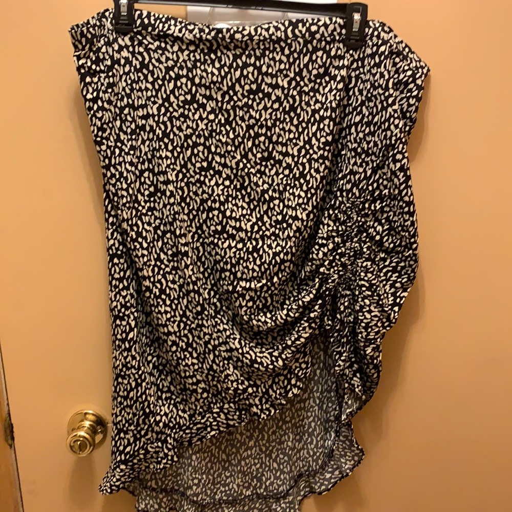 Hi low adjustable skirt